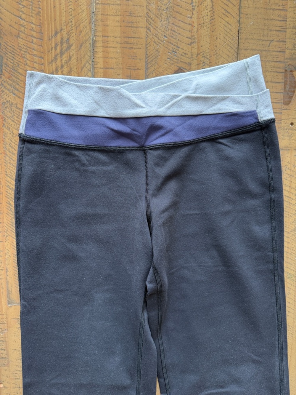 lululemon athletica Black Leggings with Gray & Purple Waistband - Picture 3 of 8